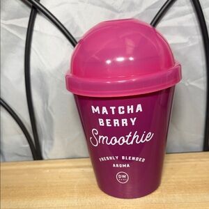 DW Home Matcha Berry Smoothie Candle